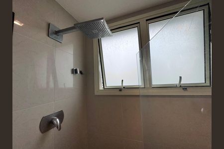 Apartamento à venda com 436m², 4 quartos e 2 vagas Apartamento à venda com 436m², 4 quartos e 2 vagasSuíte 4 (Master) - Banheiro