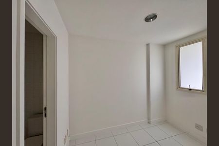 Apartamento à venda com 436m², 4 quartos e 2 vagas Apartamento à venda com 436m², 4 quartos e 2 vagasÁrea de Serviço