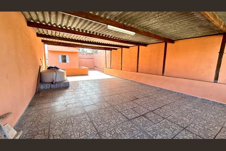 Casa à venda com 133m², 2 quartos e 2 vagas Casa à venda com 133m², 2 quartos e 2 vagasQuintal