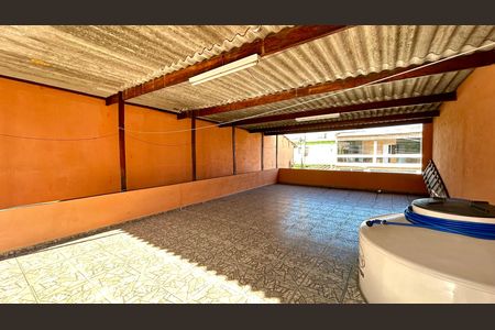 Casa à venda com 133m², 2 quartos e 2 vagas Casa à venda com 133m², 2 quartos e 2 vagasQuintal