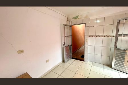 Casa à venda com 133m², 2 quartos e 2 vagas Casa à venda com 133m², 2 quartos e 2 vagasCozinha