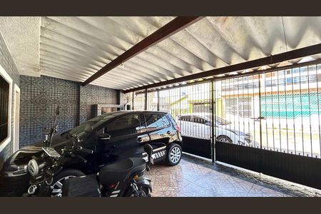 Garagem de casa à venda com 2 quartos, 133m² em Jardim Kawamoto, Guarulhos