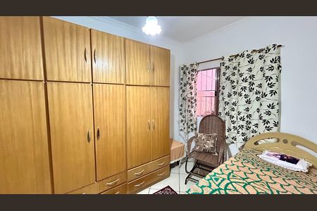 Casa à venda com 133m², 2 quartos e 2 vagas Casa à venda com 133m², 2 quartos e 2 vagasQuarto 2