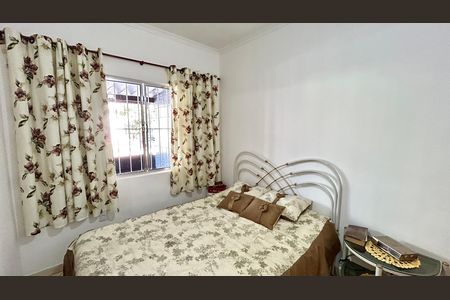 Casa à venda com 133m², 2 quartos e 2 vagas Casa à venda com 133m², 2 quartos e 2 vagasQuarto 1