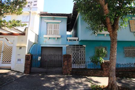Fachada de casa para alugar com 3 quartos, 240m² em Jardim da Gloria, São Paulo