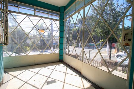 Área externa de casa para alugar com 3 quartos, 240m² em Jardim da Gloria, São Paulo