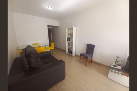 Apartamento para alugar com 65m², 2 quartos e 1 vagaSala