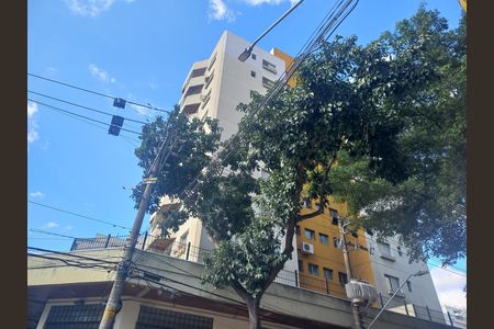 Apartamento para alugar com 65m², 2 quartos e 1 vagaFachada do Prédio
