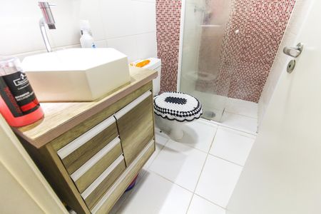 Banheiro de apartamento para alugar com 2 quartos, 74m² em Vila Nova Curuca, São Paulo