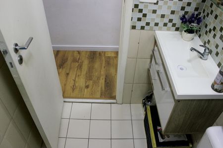 Banheiro social  de apartamento à venda com 3 quartos, 65m² em Vila Augusta, Guarulhos