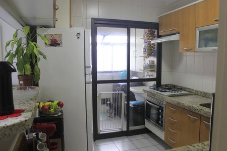 Cozinha  de apartamento à venda com 3 quartos, 65m² em Vila Augusta, Guarulhos