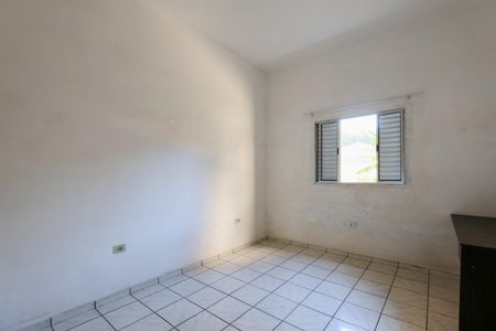 Quarto 2 de casa para alugar com 2 quartos, 85m² em Vila das Oliveiras, Taboão da Serra