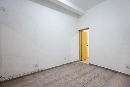 Casa para alugar com 2 quartos, 85m² em Vila das Oliveiras, Taboão da Serra