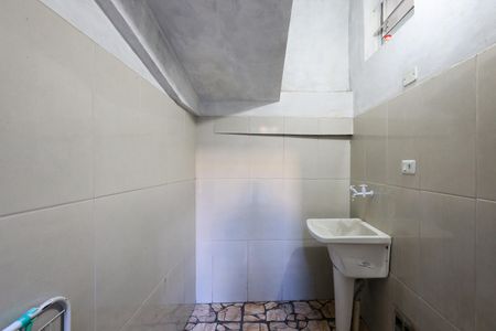 Área de Serviço de casa para alugar com 2 quartos, 85m² em Vila das Oliveiras, Taboão da Serra