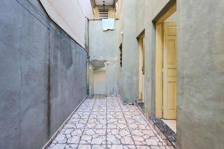 Área externa de casa para alugar com 2 quartos, 85m² em Vila das Oliveiras, Taboão da Serra
