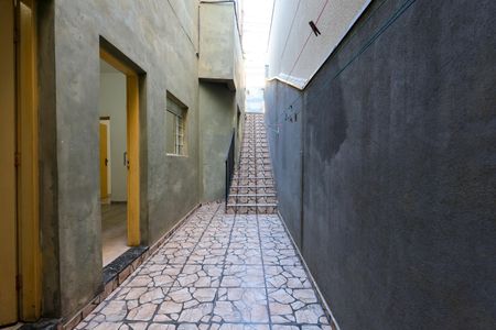 Área externa de casa para alugar com 2 quartos, 85m² em Vila das Oliveiras, Taboão da Serra