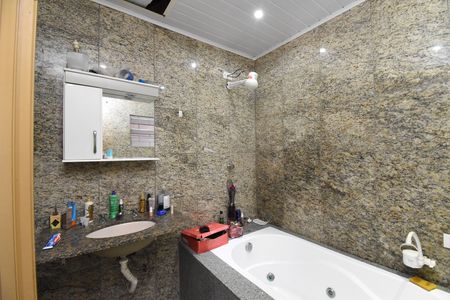 Casa para alugar com 180m², 2 quartos e 2 vagasBanheiro da Suíte