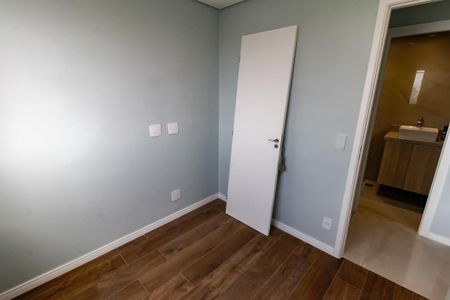 Quarto 1 de apartamento para alugar com 2 quartos, 41m² em Parque Arariba, São Paulo