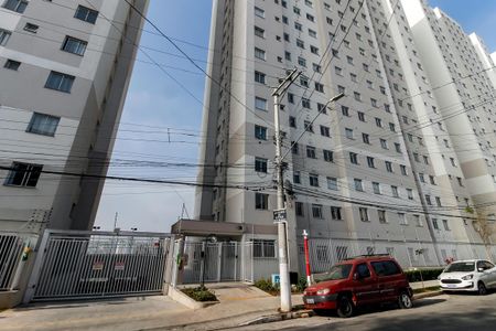 Fachada do Prédio de apartamento para alugar com 2 quartos, 41m² em Parque Arariba, São Paulo