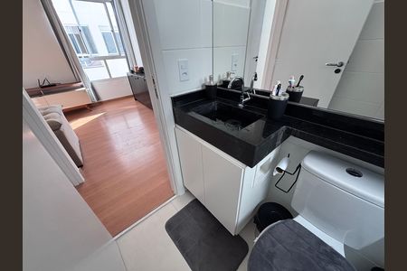 Banheiro de apartamento para alugar com 2 quartos, 46m² em Recreio, Rio de Janeiro