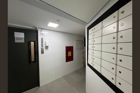Hall social de apartamento à venda com 3 quartos, 74m² em Califórnia, Belo Horizonte