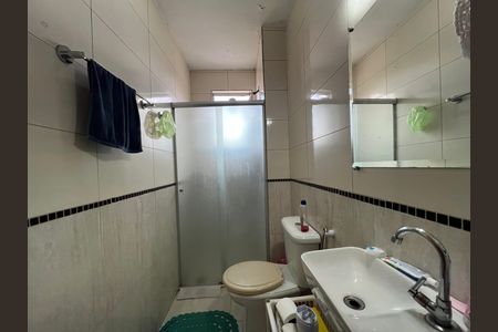 Banheiro Social de apartamento à venda com 3 quartos, 74m² em Califórnia, Belo Horizonte