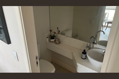 Banheiro de apartamento à venda com 4 quartos, 140m² em Alphaville, Campinas