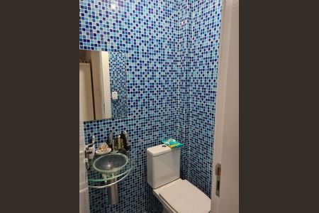 Casa de condomínio à venda com 150m², 3 quartos e 1 vagaBanheiro