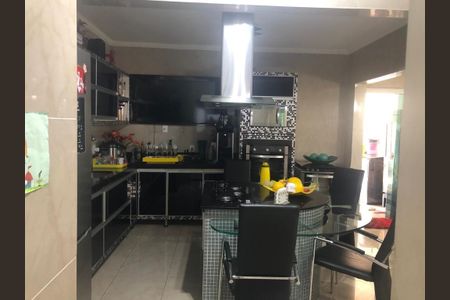 Cozinha de casa de condomínio à venda com 3 quartos, 150m² em Campo Grande, Rio de Janeiro