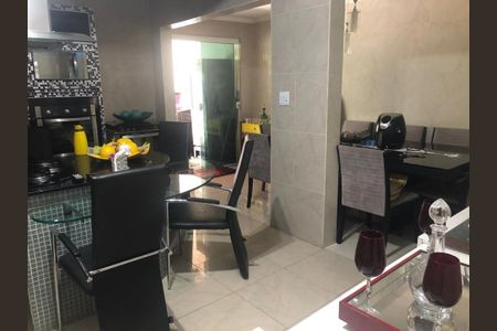 Casa de condomínio à venda com 150m², 3 quartos e 1 vagaCozinha