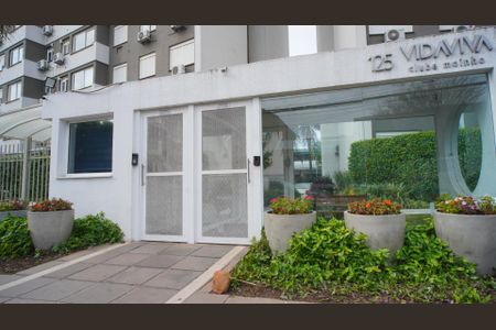 Apartamento à venda com 72m², 3 quartos e 1 vaga Apartamento à venda com 72m², 3 quartos e 1 vagaFachada e portaria