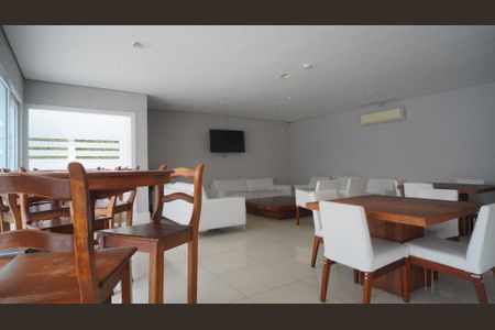 Apartamento à venda com 72m², 3 quartos e 1 vaga Apartamento à venda com 72m², 3 quartos e 1 vagaÁrea comum - Salão de festas