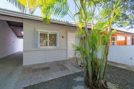 Casa à venda com 2 quartos, 77m² em Guajuviras, Canoas