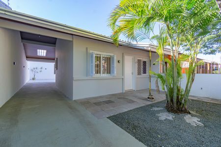 Casa à venda com 2 quartos, 77m² em Guajuviras, Canoas