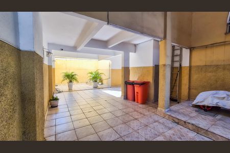 Lateral do Prédio  de apartamento para alugar com 2 quartos, 60m² em Vila da Penha, Rio de Janeiro