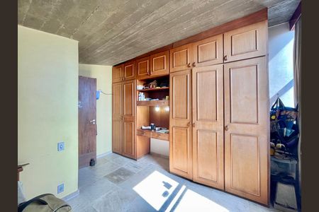 Apartamento para alugar com 182m², 3 quartos e 3 vagas