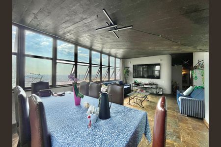 Apartamento para alugar com 3 quartos, 182m² em São Lucas, Belo Horizonte