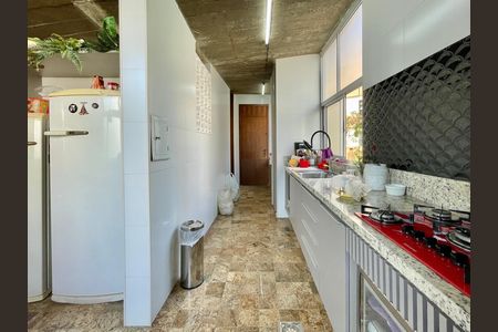 Apartamento para alugar com 182m², 3 quartos e 3 vagas