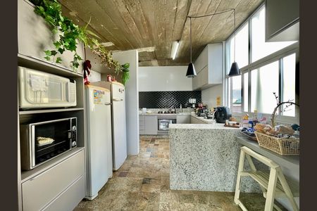 Apartamento para alugar com 182m², 3 quartos e 3 vagas