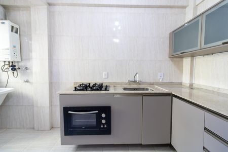 Apartamento para alugar com 104m², 2 quartos e 1 vaga Apartamento para alugar com 104m², 2 quartos e 1 vagaCozinha e Área de Serviço