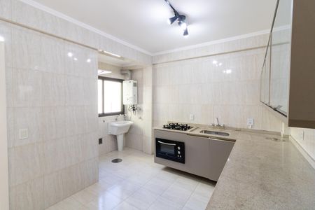 Apartamento para alugar com 104m², 2 quartos e 1 vaga Apartamento para alugar com 104m², 2 quartos e 1 vagaCozinha e Área de Serviço