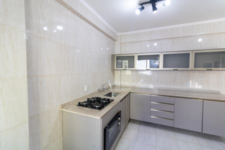 Cozinha e Área de Serviço de apartamento para alugar com 2 quartos, 104m² em Vila Assunção, Porto Alegre