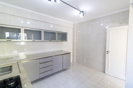Apartamento para alugar com 104m², 2 quartos e 1 vaga Apartamento para alugar com 104m², 2 quartos e 1 vagaCozinha e Área de Serviço