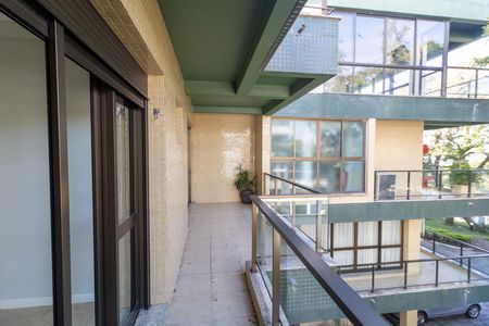 Apartamento para alugar com 104m², 2 quartos e 1 vaga Apartamento para alugar com 104m², 2 quartos e 1 vagaSacada