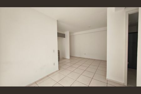 Apartamento para alugar com 75m², 3 quartos e 1 vaga Apartamento para alugar com 75m², 3 quartos e 1 vagaSala