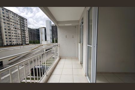Apartamento para alugar com 75m², 3 quartos e 1 vaga Apartamento para alugar com 75m², 3 quartos e 1 vagaVaranda