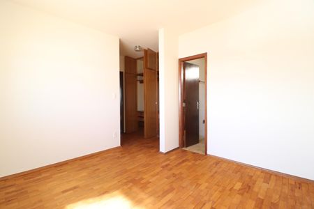 Apartamento para alugar com 121m², 3 quartos e 1 vagaSuíte