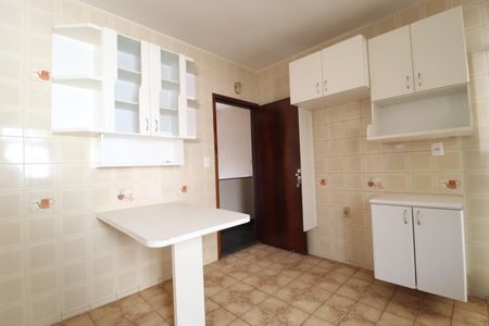 Cozinha de apartamento para alugar com 3 quartos, 121m² em Martins, Uberlândia