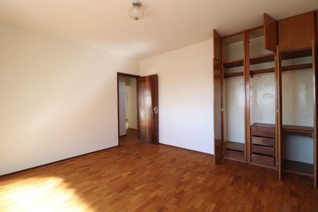 Quarto 2 de apartamento para alugar com 3 quartos, 121m² em Martins, Uberlândia