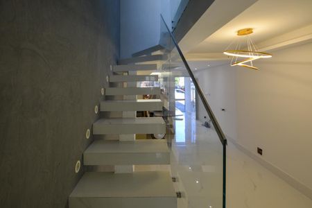Casa de condomínio para alugar com 180m², 3 quartos e 1 vaga Casa de condomínio para alugar com 180m², 3 quartos e 1 vagaESCADA